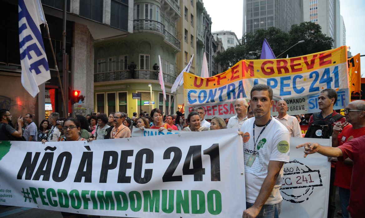 A PEC do teto não é o melhor que temos para o Brasil