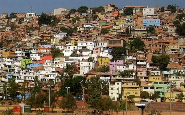 Desafios e propostas para enfrentamento do coronavírus nas periferias urbanas: análise da Região Metropolitana de Belo Horizonte