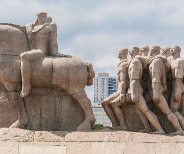 Quem contesta os monumentos? Projeto da USP discute colonialidade na arquitetura