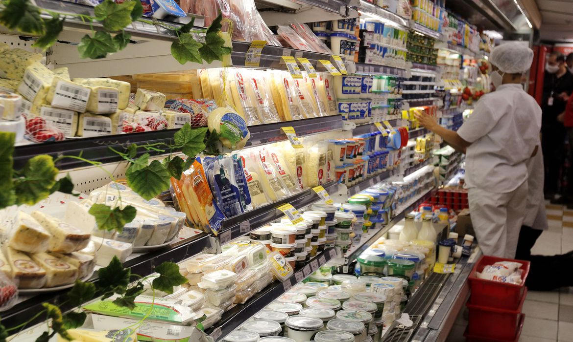 O alimento-mercadoria e a fome no Brasil