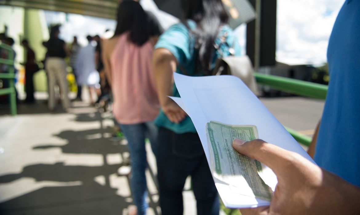 Núcleo Norte Fluminense traça perfil político-ideológico da população e mostra preponderância da direita