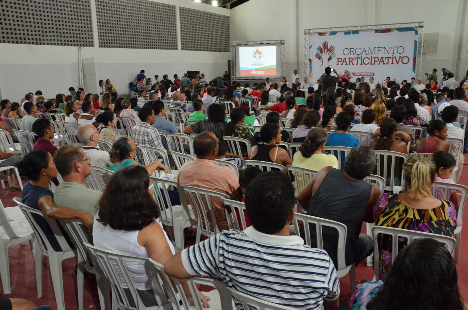 Fortalecendo a participação no orçamento: práticas e desafios