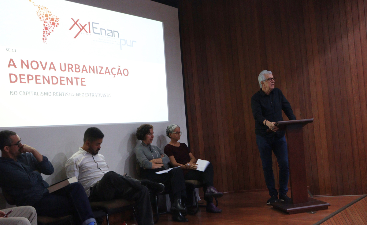 A nova urbanização dependente: coletânea é lançada no XXI ENANPUR